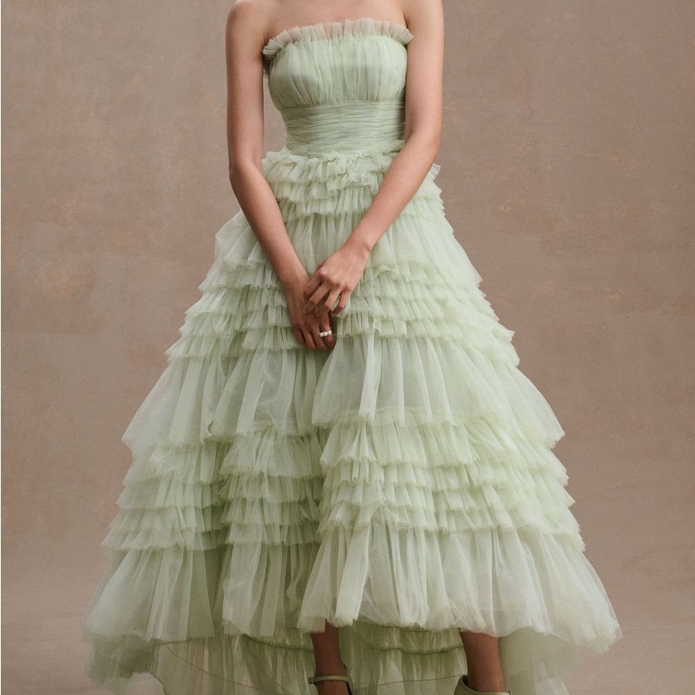 Mac Duggal Strapless Tiered Tulle Ruffle Green Gown NWT